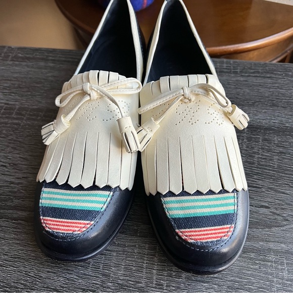 Tory Burch Ruth Kiltie Navy White Fringe RUNWAY Loafers 6.5 $395 - Picture 6 of 13